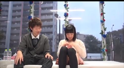 『美乳』人気関係のもの第3弾！今回も「男女の友情は成立するのか？」を徹底検証！！フレンド関係の素人大学生はミラー号内でツーショットになると！