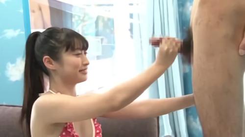 『筆おろし』優しい水着美女たちに童貞くんのおち○ぽ相談に乗ってもらいました！たくさーん精子が溜まった童貞くんのおち○ぽに、やさしーくまたが！