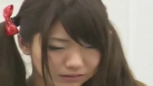 『おっぱい』むき出しの女性器をいじられ分泌物を採取される性病検査などなど。会場内の男子の視線が、そしてセクハラ医師たちの膨らんだチ○ポ！