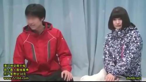 『大学生』ツーショットで素股マッサージをしたら、お互いに火がついてフレンド同士でも生挿入！真正中出し！！スキーウェアが似合うスクリーニン！