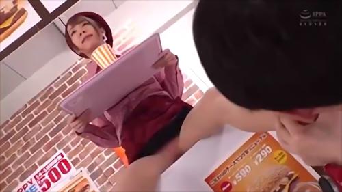 『淫語』ゆりあちゃんの動きを止めてバストバーガー、マ○コバーガーいただきま～す！Lサイズチ○ポで喉ボコイラマ！だ液シェイクをストローでチュ！