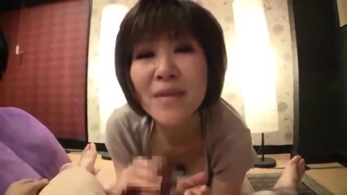 『オナニー』訛りの抜けない女性ってものすごくエキサイトしますよね！東京暮らしで通常は標準語を話している地方出身の熟女さんに、地元の言！