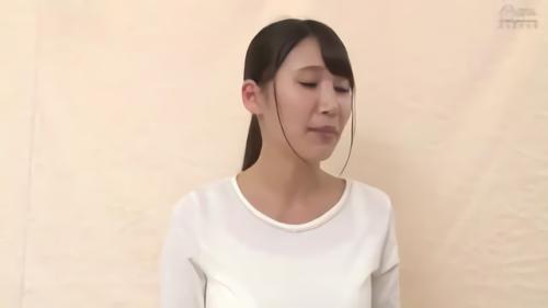 『美巨乳』チ○ポに溢れるほど中出しされJDオマ○コは精子まみれです！