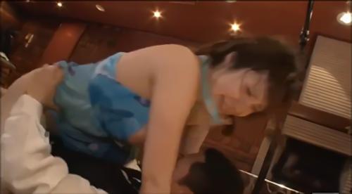 『拘束』巨乳素人娘5名がセクシーな衣裳に着替えて両手制限！スカート巾着クイズにチャレンジ！時間が経つにつれスカートが巻き上げられていき、ど！