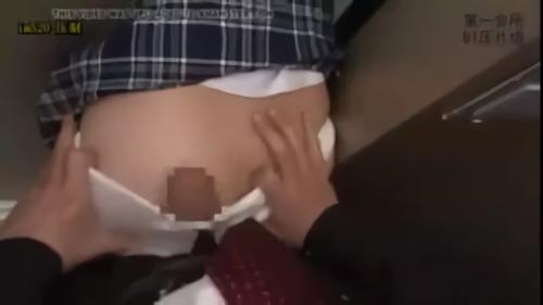 『バック中出し』求める女子校生はいきなりチ○ポでガン突きされるとは夢にも思わない！！助けを呼んだら救急隊員にもヤラれた！身動きできないJKアナルに生挿入！尻肉波打！