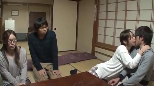 『ランジェリー』さらに王様レクリエーションで事態は急展開！最初は嫌がっていたにも関わらず他人の夫にイカされ、他人棒を咥え込むうちに！
