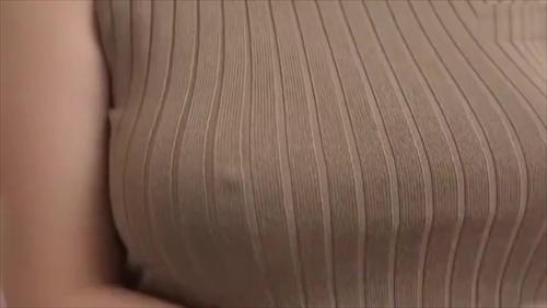 『寝取られ』ポッチリ浮き出た乳首が全裸より断然情欲的い！拘りのコレクターアングルで迫力の揺れ乳や下乳も完全収録！！