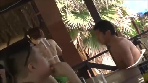 『巨乳』真夏の行楽地で‘働く夏娘’をバイト中に狙い撃ち！今回は「海の家の美尻娘」「サーフショップの清楚娘」「屋形船の色白娘」「ビアガーデン！