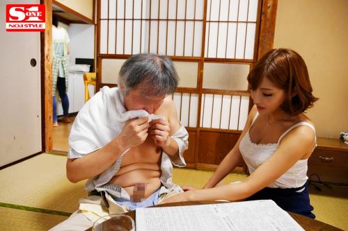 【明日花キララ】Gカップ巨乳美女が田舎で旦那を寝取る？！奥さんがすぐ傍にいるのにセックスしちゃいました！！
