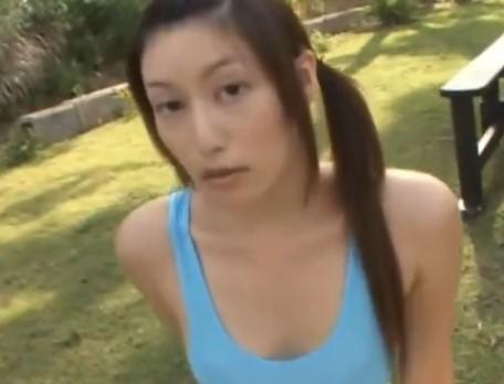 【吉田夏海】スタイル抜群のセクシー系お姉さんが着エロイメージビデオに登場？！極限まで露出しちゃいました！！