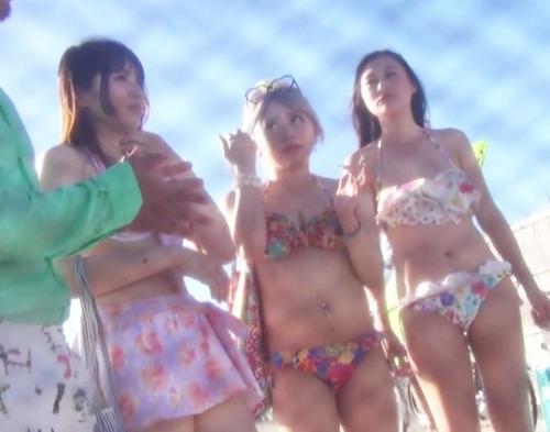 【素人ナンパ】『ダメ、そこ弱いの♥』海で美女３人組をゲット？！黒髪清楚系と思いきやドエロ女でした！？【エロ動画】