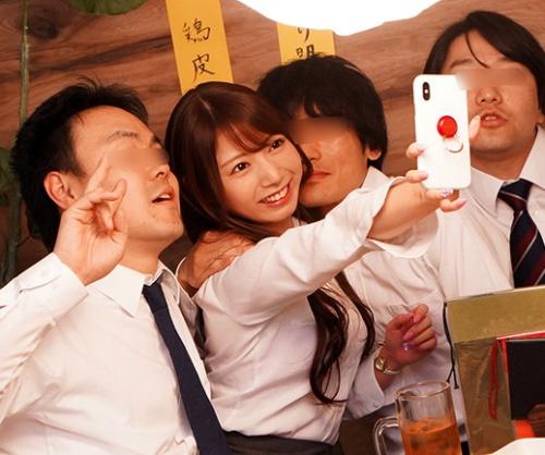 【相部屋NTR】『ご、ゴムつけて…』美人社員が後輩と相部屋？！襲われて激ピストンでイカサレちゃう！？【西宮ゆめ】
