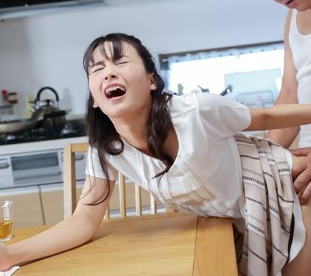 【人妻NTR】『いやぁあ、止めて！！』町の権力者に悪口を聞かれ犯される美人妻？！激しく突かれて、イカされる！？【向井藍】