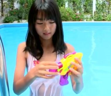 【河合真由】14歳の現役女子中学生がイメージビデオに登場！？可愛らしいビキニ水着姿も披露してくれます！！