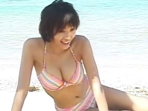 【真鍋かをり】元SNSの女王として人気のあった美女のグラビアアイドル時代の映像！貴重な水着シーンが満載です！！