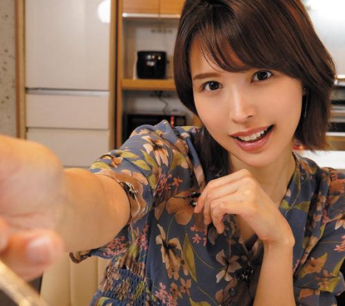 『同級生が人気AV女優の葵つかさ？！』同窓会で再会し、誘われたボクは結婚しているのにセックスしてしまう？！
