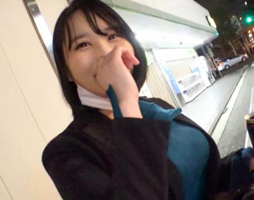 『彼氏の玩具でしたww』一人で路上飲みしていた25歳の黒髪の巨乳美女はドMで変態女でした？！【エロ動画】