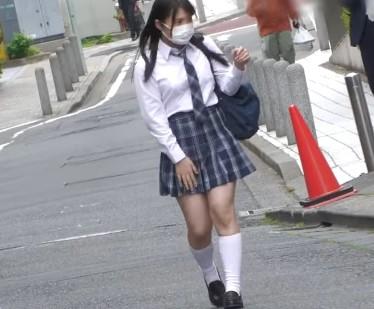 【JK盗撮】部活帰りの美少女JK彼女を盗撮する変態カレシ？！そのまま、中出しセックスしちゃいました！！【エロ動画】