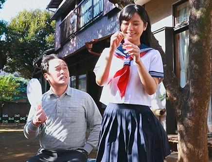 『中年教師と美少女JKの秘密の関係？！』無垢な黒髪美少女と激しく交わる変態教師？！【久留木玲】
