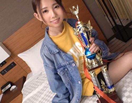 【素人ナンパ】『セフレが3人います♥』真面目そうに見える19歳の美少女が実はヤリマン？！スケベ度がヤバい！【エロ動画】