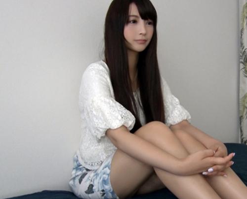 『実は淫乱なんです♥』黒髪の正統派美少女がまさかの告白？！中出しセックスまでしちゃうスキモノでした！？【エロ動画】