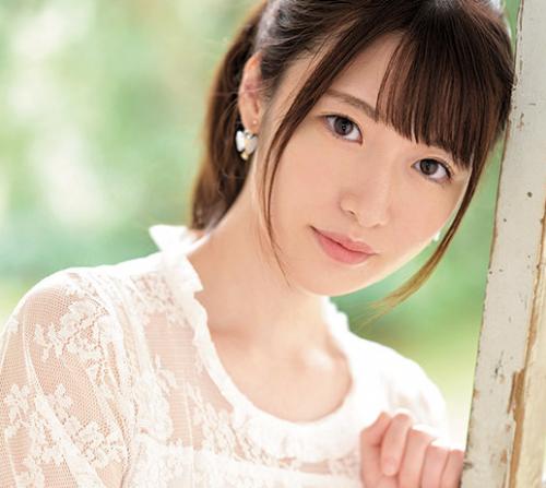【AVデビュー】『とにかく潮が吹きたい？！』調理師を目指す19歳の美少女がAVデビュー？！すぐにイッちゃう敏感体質！？
