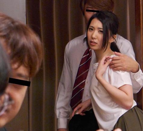 【人妻NTR】『家に遊びにきたい？！』パワハラ上司が自宅へ！美しい元女子アナ妻を寝室に連れ込んでしまう！【山岸逢花】