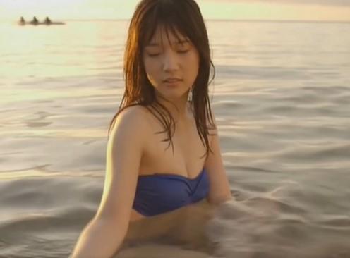 【内田真礼】あの大人気声優がイメージビデオに登場？！美し過ぎる水着姿を披露しちゃいました！？