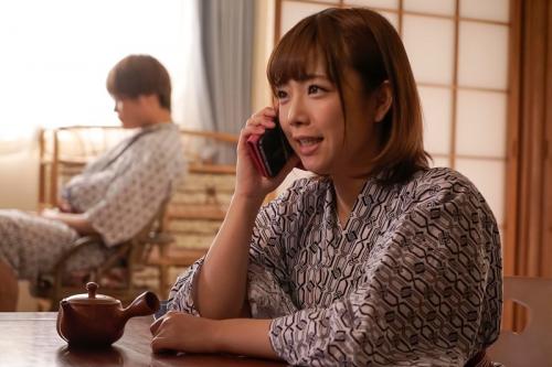 【常連NTR】『まさか俺のカミさんが...』小料理屋の女将が若い常連客とのセックスにハマってしまう！【紗倉まな】