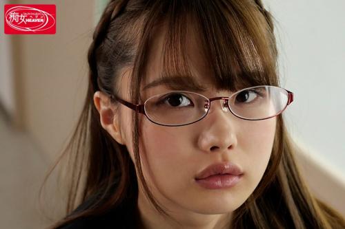【文系痴女】『後ろから触ってもいいですか？』真面目そうなロリ系JKが馬乗りで男を犯して中出しさせちゃう！！【松本いちか】