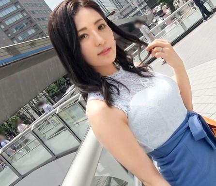 『裏アカ見せて下さい』28歳の人妻の裏の顔？！エロい画像のアップし、男を漁るヤリマン女だった！？【エロ動画】