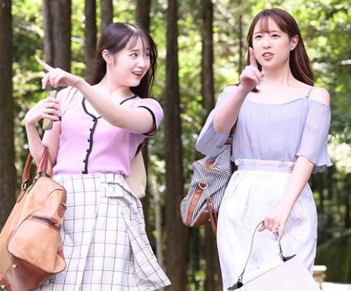 【旅先NTR】妻が親友と二人で女旅していたはずが？！ナンパしてきた知らない男とセックスしまくっていたなんて！？