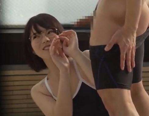 【スク水盗撮】『ちょっと、止めて下さい…』押しに弱い真面目そうな巨乳美少女と強引にセックスしちゃいました！！