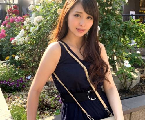 『美肌の長身エステティシャンをゲット！？』ポーカーフェイスに見えてエロエロ美女でした？！【エロ動画】