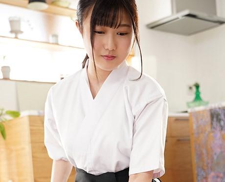 【AVデビュー】なぎなた歴8年の美人女子大生がデビュー？いきなりナマでセックスしちゃう強者でした？！【加瀬谷れな】