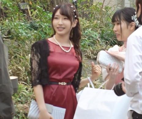 【素人ナンパ】結婚式帰りの20歳の美少女二人組をゲット？！ファッションチェックのはずがハメられちゃう？！【エロ動画】