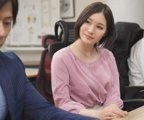 【逆NTR】『奥様とセックスしてないんですか？』新婚のボクを清楚系の美人後輩が誘惑してくる？！【鈴村あいり】