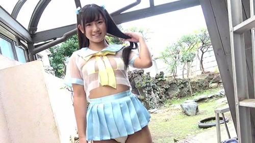 【新見ななえ】美少女アイドルが10代最後の思い出に着エロに挑戦？！ギリギリ露出に興奮してしまいますよ？！