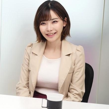 【痴女デリバリー】大人気女優がM男宅へ訪問しちゃう？！痴女プレイに素人さんもタジタジです？！【深田えいみ】