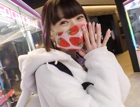【素人ナンパ】UFOキャッチャーでぬいぐるみを取ってあげたら20歳のロリ系美少女がゲット出来ちゃいました！【エロ動画】