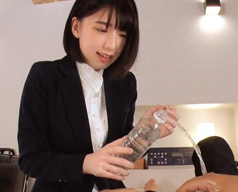 【相部屋NTR】『フェラだけなら浮気じゃないです♥』美人部下に誘惑されたボクは不倫セックスしてしまった！？【花狩まい】