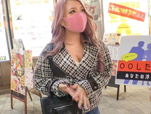 『ガールズバーで働いてまーす♥』新宿で21歳のピンク髪黒ギャルをナンパ？！予想通りのヤリマンギャルでした？！【エロ動画】