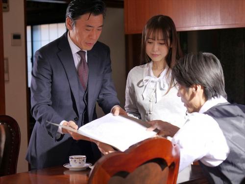 【人妻NTR】ダメだとは分かっているのに？！美人妻は中年男の変態プレイの虜になってしまう？！【篠田ゆう】