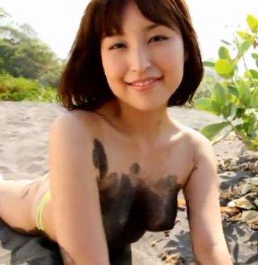 【長谷川百花】巨乳の美女が着エロイメージビデオに登場！？エッチな衣装で限界まで露出しちゃいました！！