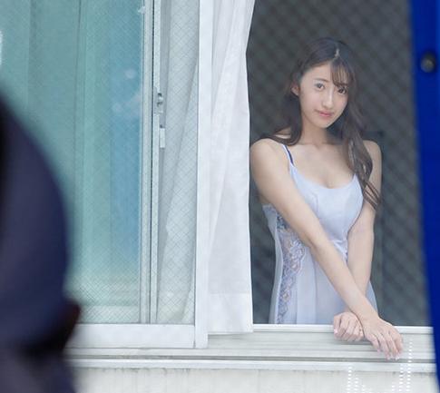 【人妻NTR】『汗の匂いが好き？！』日雇い労働者のオレをモデル並みの美人妻が誘惑してくる奇跡的展開！？【星宮一花】