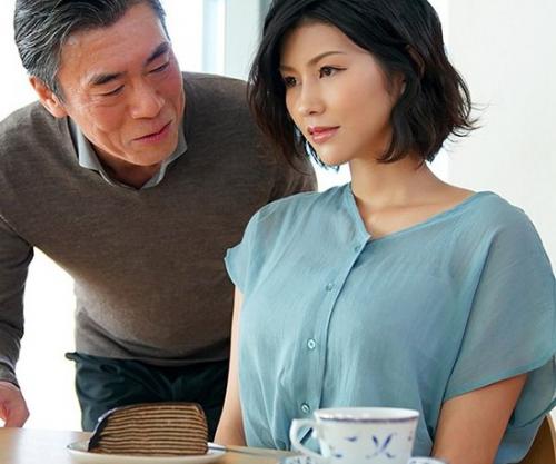 【隣人NTR】巨乳美人妻が隣の旦那とW不倫している？！最初から全力で突きまくる時短セックス三昧！？【美乃すずめ】