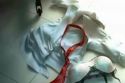 【ドS後輩】両手両足床に拘束され、大の字で後輩にエッチなイタズラされちゃってザーメン大放出！