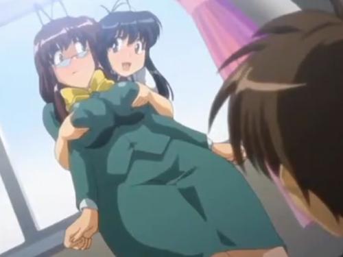 スケベな幽霊にエロい悪戯をされ思わず感じてしまう女教師