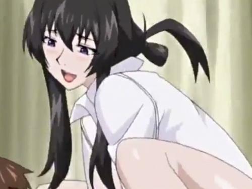 学生の若いチンポとの中出しSEXを堪能する淫乱なお姉さん