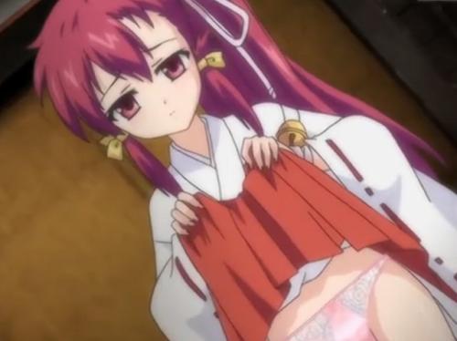 Hな巫女の少女が大胆にマンコを晒して好きな男性を誘惑！
